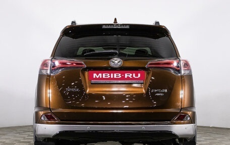 Toyota RAV4, 2016 год, 1 870 000 рублей, 6 фотография