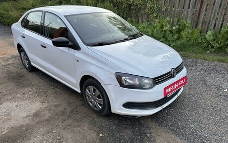 Volkswagen Polo VI (EU Market), 2015 год, 720 000 рублей, 3 фотография