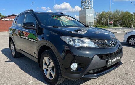 Toyota RAV4, 2015 год, 2 118 500 рублей, 3 фотография