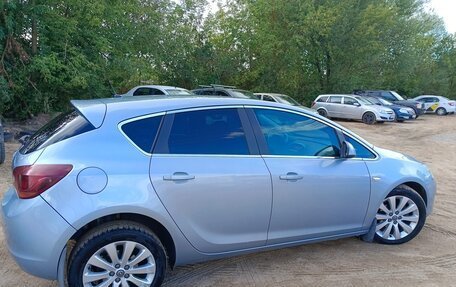 Opel Astra J, 2012 год, 810 000 рублей, 3 фотография