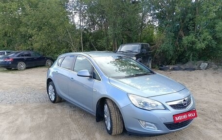 Opel Astra J, 2012 год, 810 000 рублей, 2 фотография