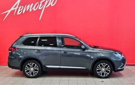 Mitsubishi Outlander III рестайлинг 3, 2018 год, 2 175 000 рублей, 6 фотография