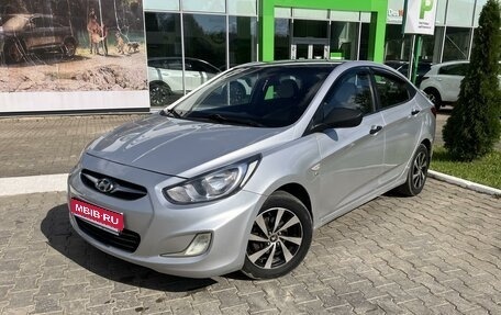 Hyundai Solaris II рестайлинг, 2012 год, 760 000 рублей, 1 фотография