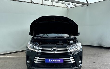 Toyota Highlander III, 2017 год, 2 890 000 рублей, 4 фотография