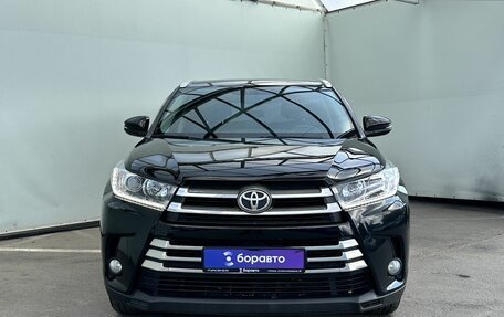 Toyota Highlander III, 2017 год, 2 890 000 рублей, 3 фотография