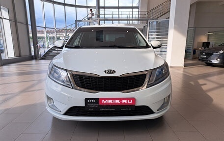 KIA Rio III рестайлинг, 2013 год, 678 000 рублей, 2 фотография