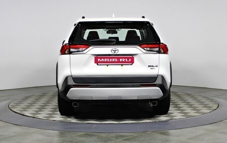 Toyota RAV4, 2023 год, 4 870 000 рублей, 6 фотография