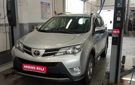 Toyota RAV4, 2015 год, 2 360 000 рублей, 1 фотография