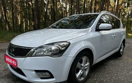 KIA cee'd I рестайлинг, 2011 год, 899 000 рублей, 1 фотография