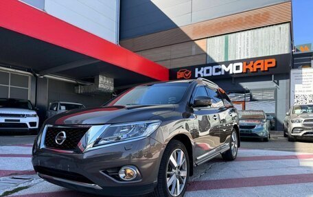 Nissan Pathfinder, 2015 год, 2 250 000 рублей, 1 фотография