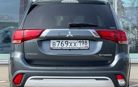 Mitsubishi Outlander III рестайлинг 3, 2019 год, 2 500 000 рублей, 5 фотография