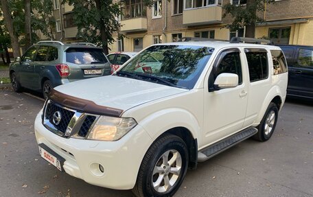 Nissan Pathfinder, 2012 год, 1 830 000 рублей, 2 фотография