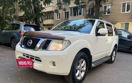 Nissan Pathfinder, 2012 год, 1 830 000 рублей, 3 фотография