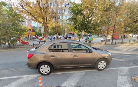 Renault Logan II, 2018 год, 700 000 рублей, 4 фотография