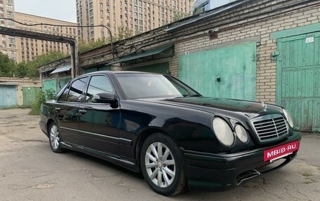 Mercedes-Benz E-Класс, 1998 год, 375 000 рублей, 3 фотография