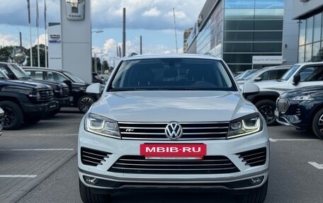 Volkswagen Touareg III, 2017 год, 3 299 000 рублей, 2 фотография