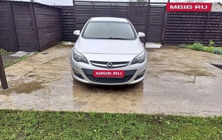 Opel Astra J, 2012 год, 890 000 рублей, 2 фотография