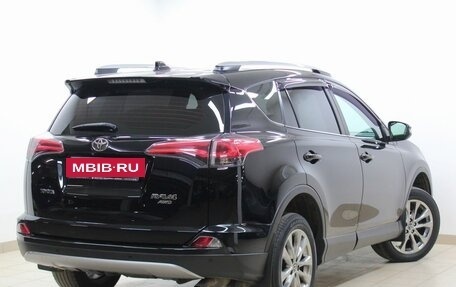 Toyota RAV4, 2017 год, 2 995 000 рублей, 6 фотография