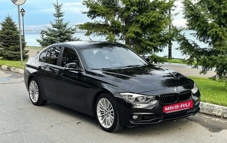 BMW 3 серия, 2018 год, 1 890 000 рублей, 3 фотография