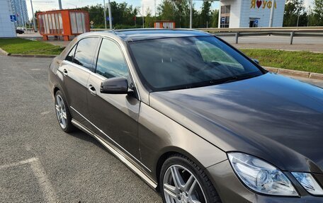 Mercedes-Benz E-Класс, 2010 год, 1 450 000 рублей, 2 фотография