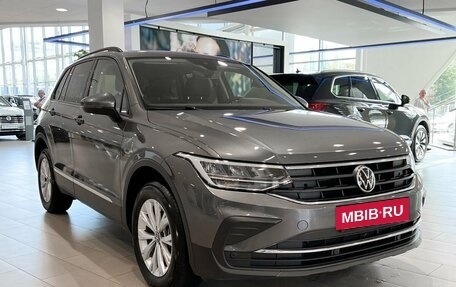 Volkswagen Tiguan II, 2021 год, 3 497 000 рублей, 3 фотография