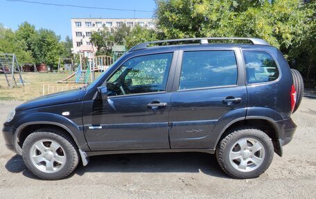 Chevrolet Niva I рестайлинг, 2011 год, 550 000 рублей, 3 фотография