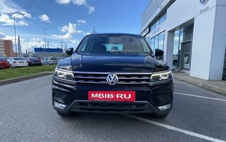 Volkswagen Tiguan II, 2017 год, 2 349 000 рублей, 2 фотография