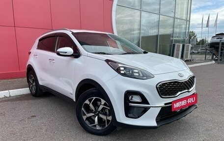 KIA Sportage IV рестайлинг, 2020 год, 2 800 000 рублей, 3 фотография