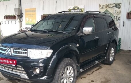 Mitsubishi Pajero Sport II рестайлинг, 2013 год, 2 350 000 рублей, 3 фотография