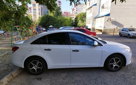 Chevrolet Cruze II, 2012 год, 950 000 рублей, 4 фотография