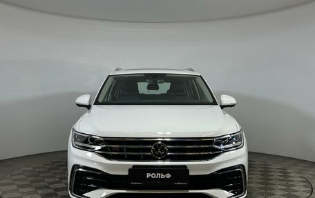 Volkswagen Tiguan II, 2023 год, 5 600 000 рублей, 2 фотография