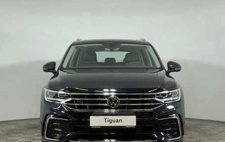 Volkswagen Tiguan II, 2023 год, 5 600 000 рублей, 2 фотография