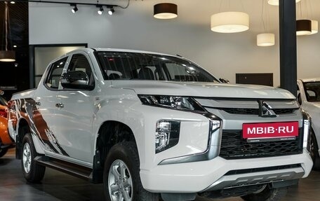 Mitsubishi L200 IV рестайлинг, 2023 год, 4 990 000 рублей, 3 фотография