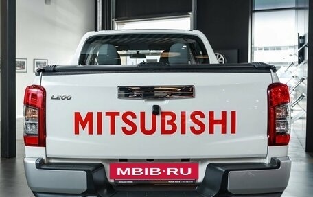 Mitsubishi L200 IV рестайлинг, 2023 год, 4 990 000 рублей, 6 фотография