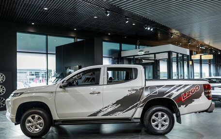 Mitsubishi L200 IV рестайлинг, 2023 год, 4 990 000 рублей, 8 фотография