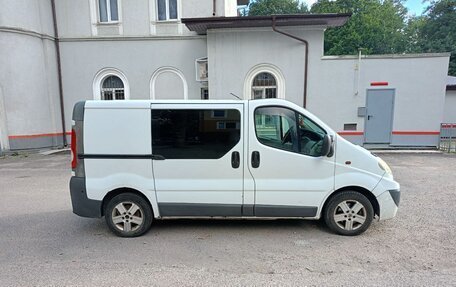 Renault Trafic, 2006 год, 850 000 рублей, 2 фотография