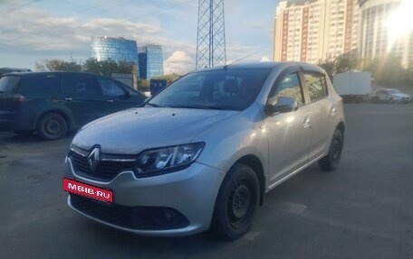 Renault Sandero II рестайлинг, 2014 год, 3 фотография