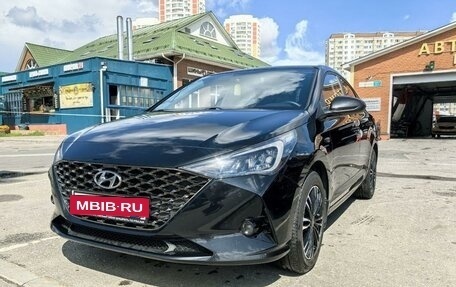 Hyundai Solaris II рестайлинг, 2022 год, 2 200 000 рублей, 2 фотография