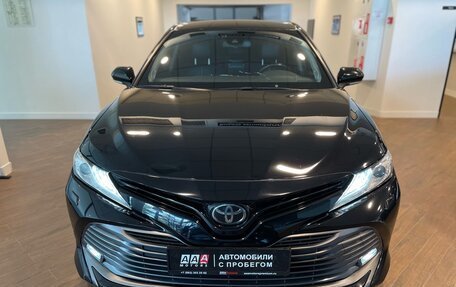 Toyota Camry, 2018 год, 2 900 000 рублей, 2 фотография