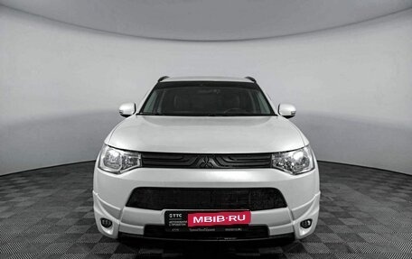 Mitsubishi Outlander III рестайлинг 3, 2013 год, 1 775 000 рублей, 2 фотография