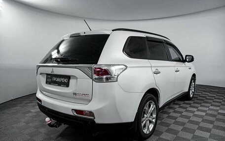 Mitsubishi Outlander III рестайлинг 3, 2013 год, 1 775 000 рублей, 5 фотография