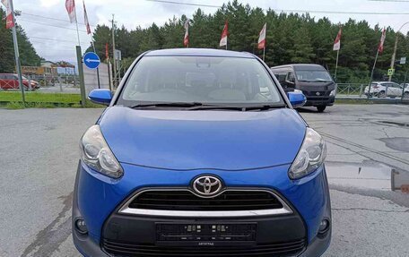 Toyota Sienta II, 2017 год, 1 779 000 рублей, 2 фотография