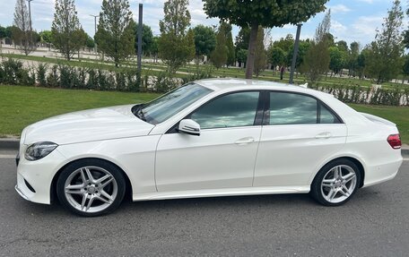 Mercedes-Benz E-Класс, 2013 год, 2 600 000 рублей, 3 фотография