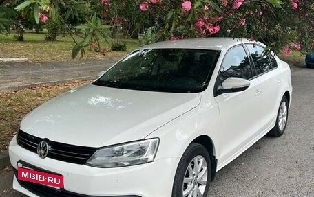 Volkswagen Jetta VI, 2012 год, 1 100 000 рублей, 2 фотография