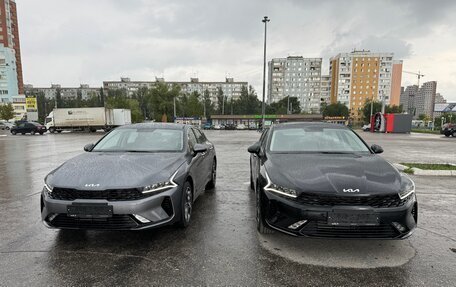 KIA K5, 2024 год, 3 750 000 рублей, 2 фотография