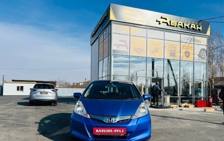 Honda Fit III, 2010 год, 3 фотография