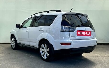 Mitsubishi Outlander III рестайлинг 3, 2011 год, 1 400 000 рублей, 6 фотография