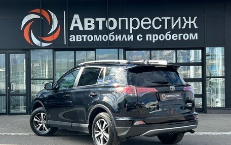 Toyota RAV4, 2018 год, 2 600 000 рублей, 6 фотография