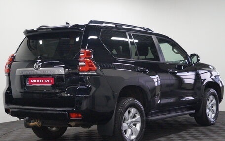 Toyota Land Cruiser Prado 150 рестайлинг 2, 2021 год, 5 999 000 рублей, 4 фотография