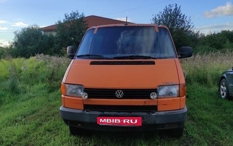 Volkswagen Transporter T4, 1992 год, 399 999 рублей, 2 фотография